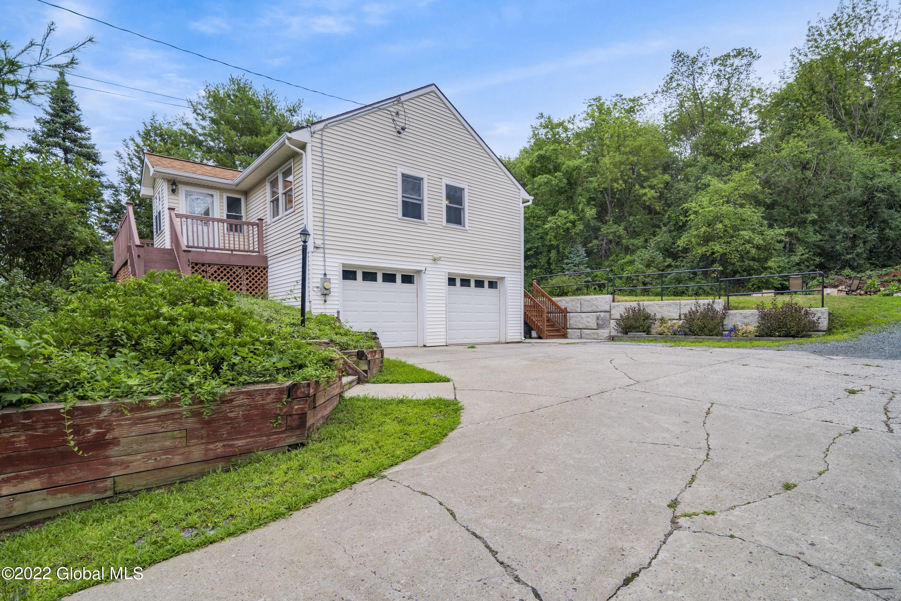 2580 Aqueduct Road Schenectady, NY 12309 - Photo 21 of 21 006-2580-aqueduct-road-niskayuna-ny-usa-