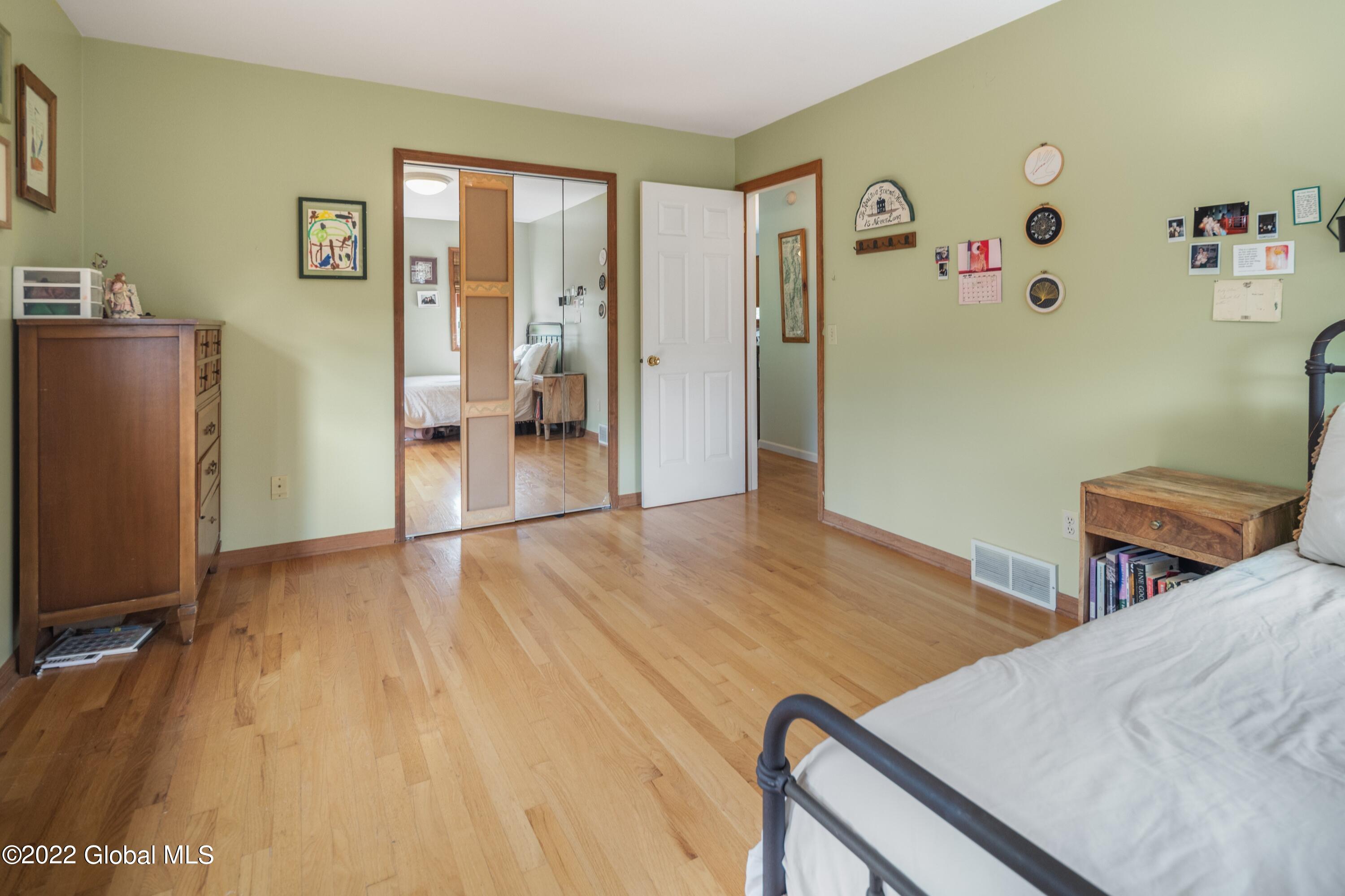 2580 Aqueduct Road Schenectady, NY 12309 - Photo 8 of 21 013-2580-aqueduct-road-niskayuna-ny-usa-