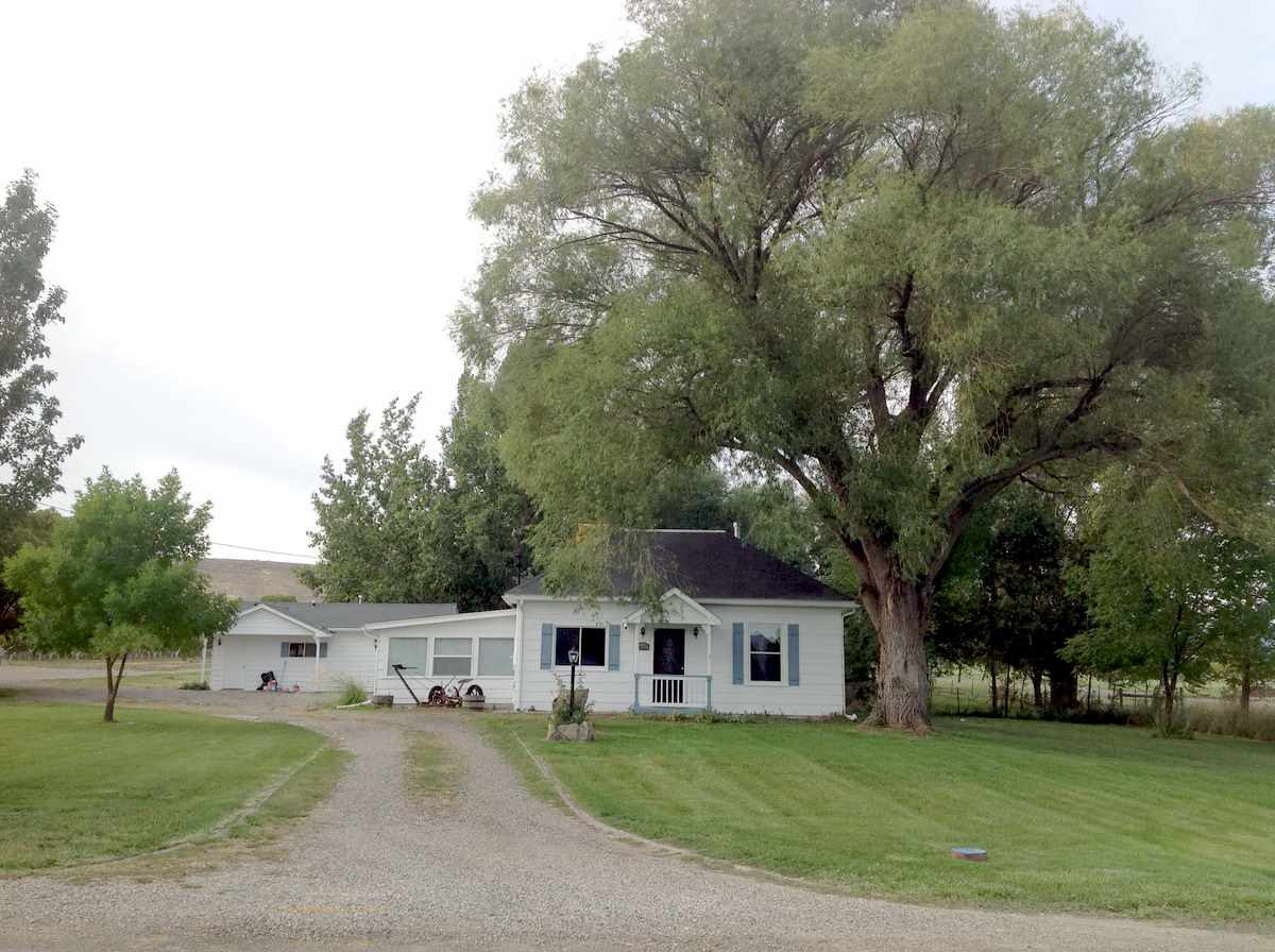 3229 B B 1/2 Road Grand Junction, CO 81503 - Photo 1 of 32 Gallery Image 1