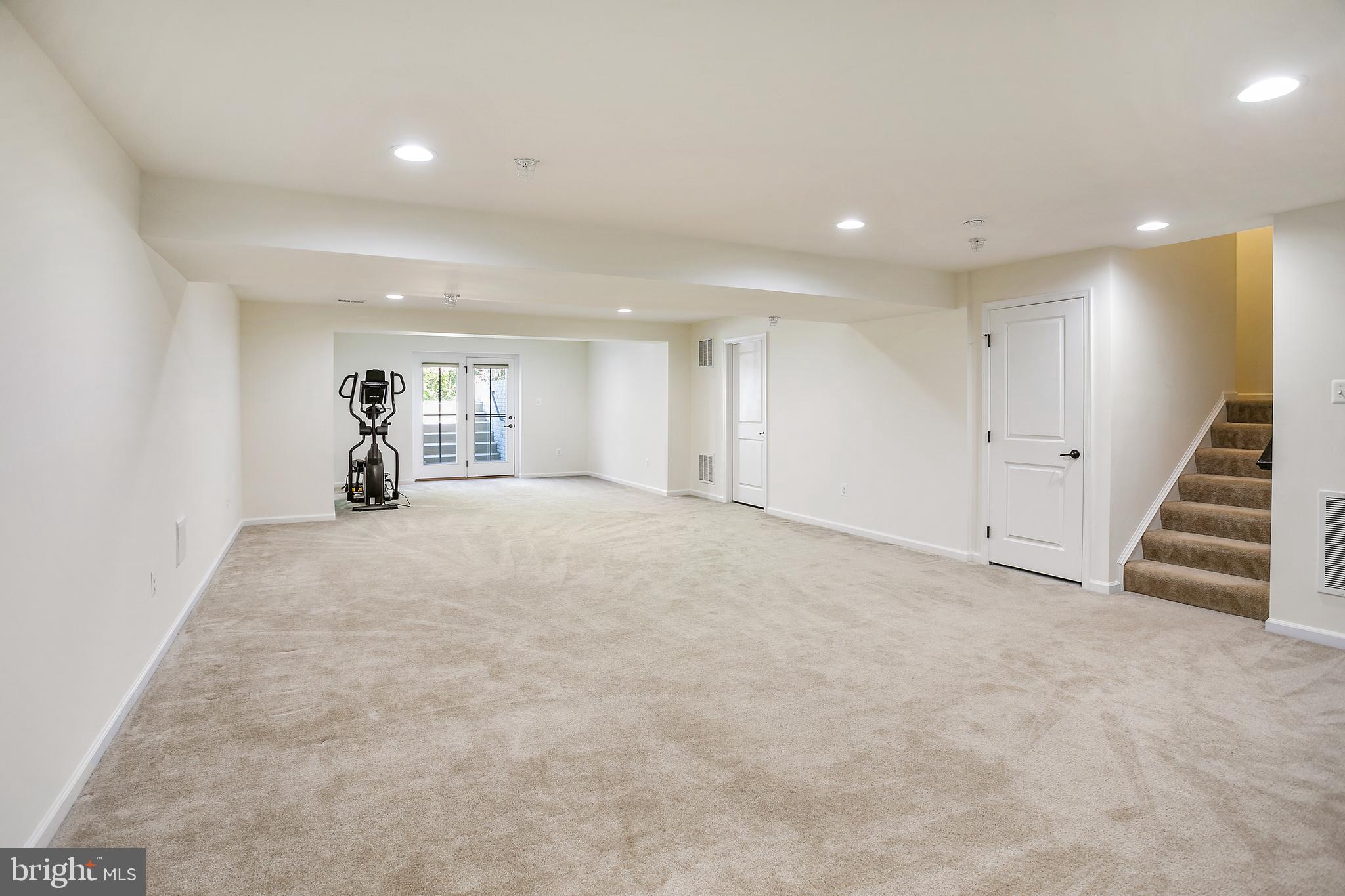 10576 Long Leaf Lane Waldorf, MD 20603 - Photo 38 of 54 an empty room with a natural light