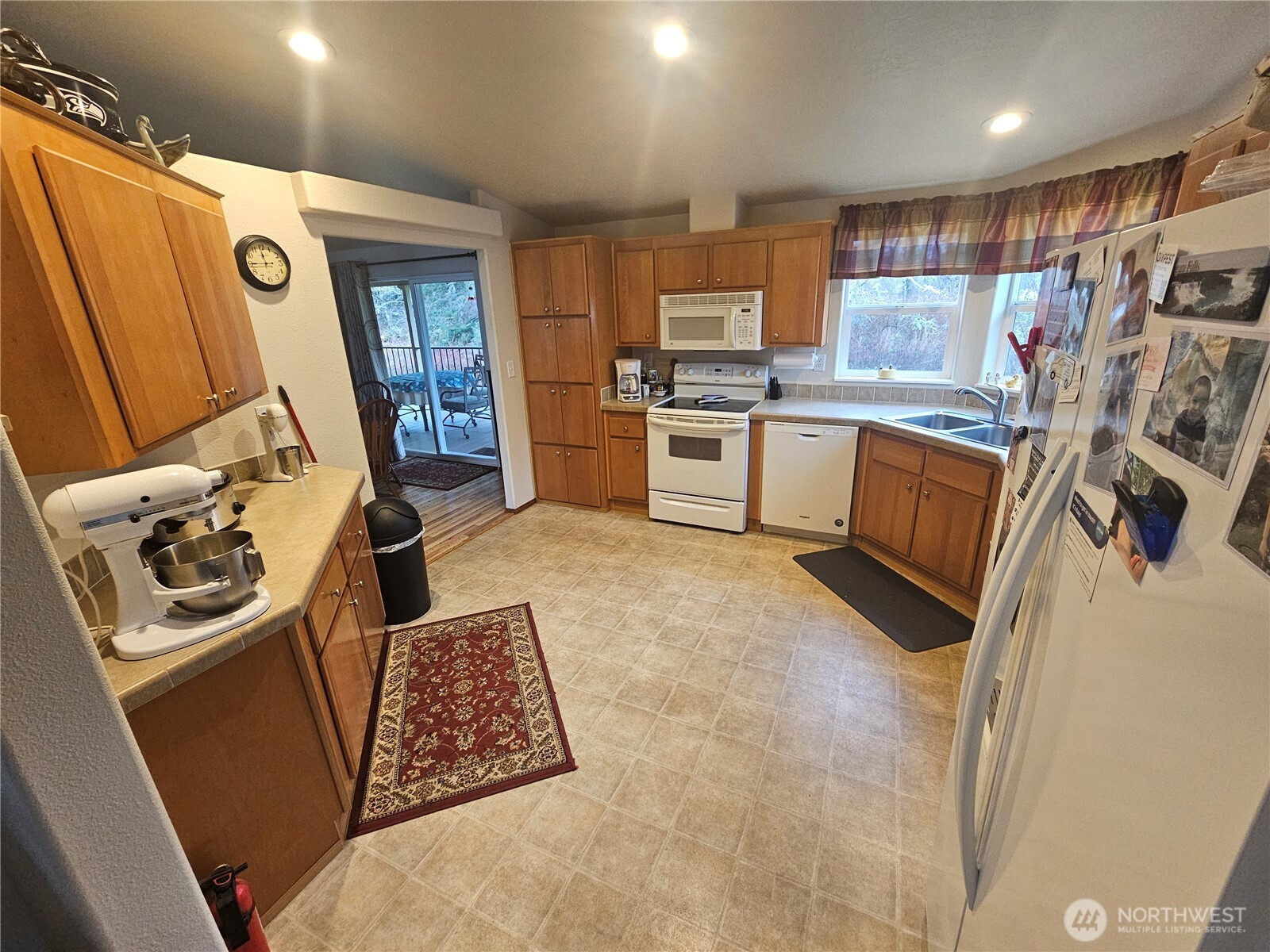 7003 Ortelius Drive Ilwaco, WA 98624 - Photo 16 of 31