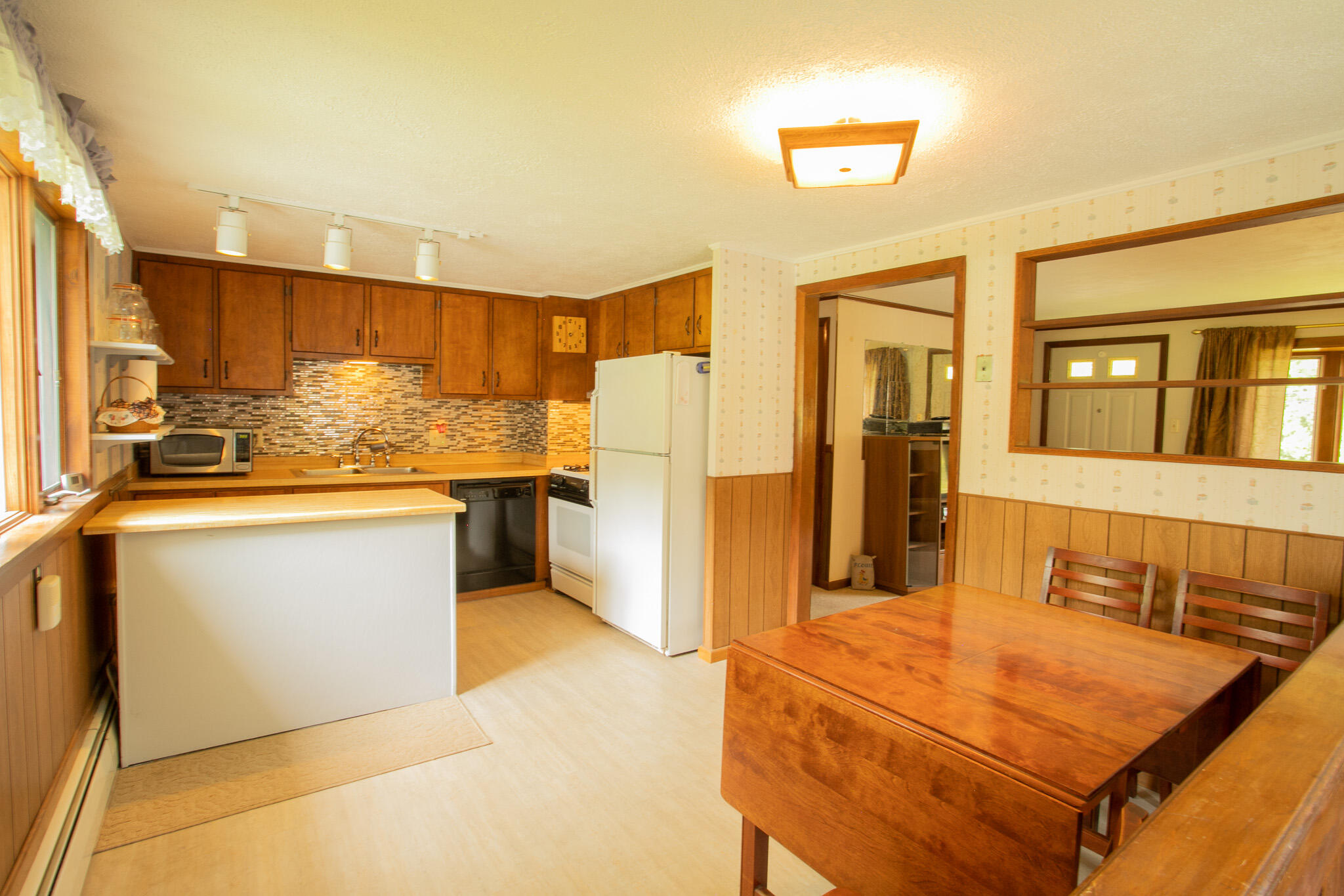 635 Dow Road Orrington, ME 04474 - Photo 5 of 41 IMG_0151
