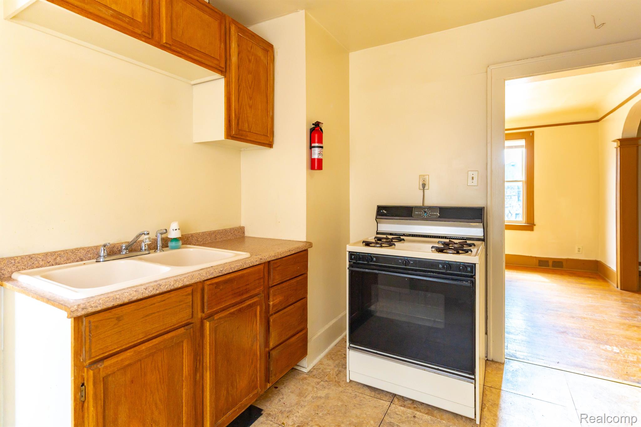 5135 Ridgewood Street Detroit, MI 48204 - Photo 8 of 21 Gallery Image 8