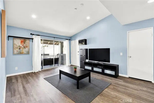 $499,000 | 23278 Orange, Unit 8, Lake Forest, CA 92630