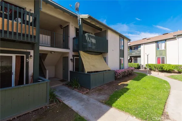 $499,000 | 23278 Orange, Unit 8, Lake Forest, CA 92630