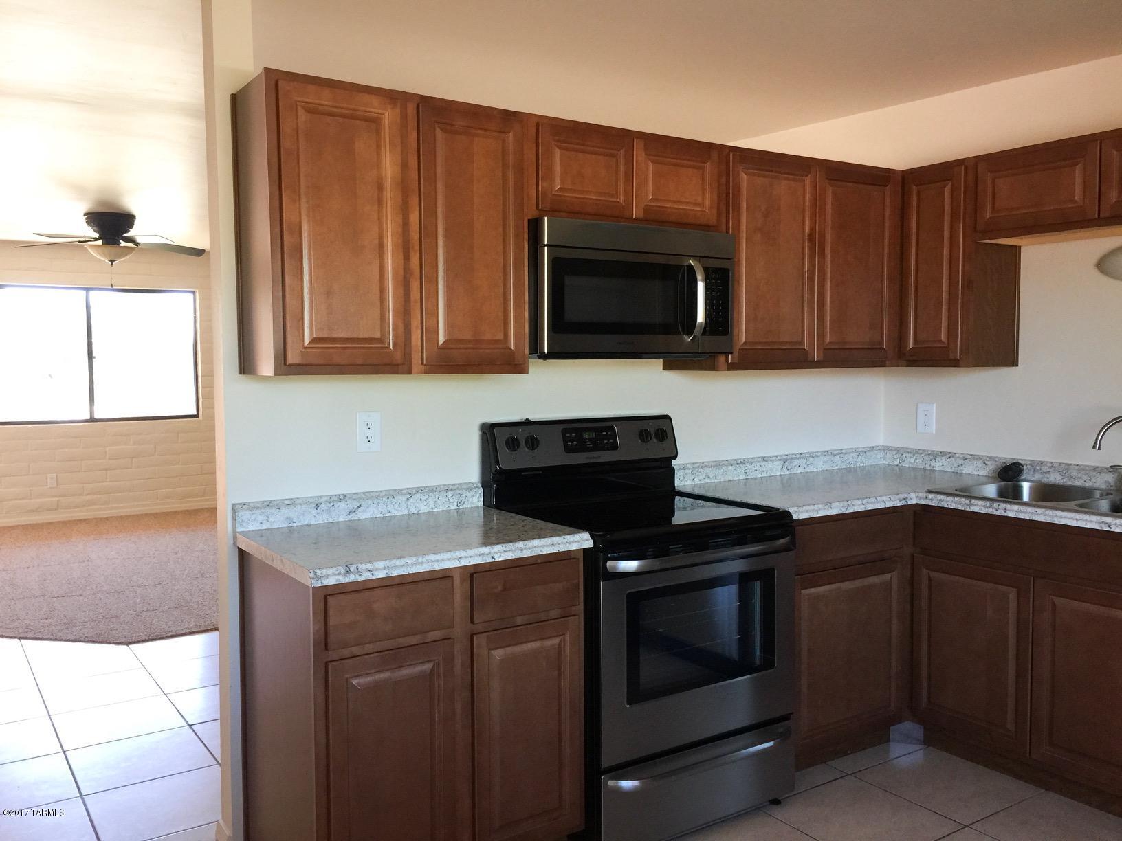 9561 East Sellarole Road Tucson, AZ 85730 - Photo 8 of 27 Gallery Image 8