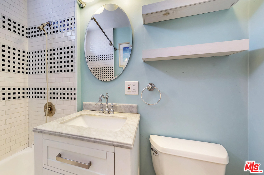 4357 Pennsylvania Avenue Glendale, CA 91214 - Photo 13 of 18