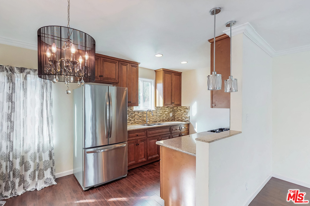 4357 Pennsylvania Avenue Glendale, CA 91214 - Photo 9 of 18