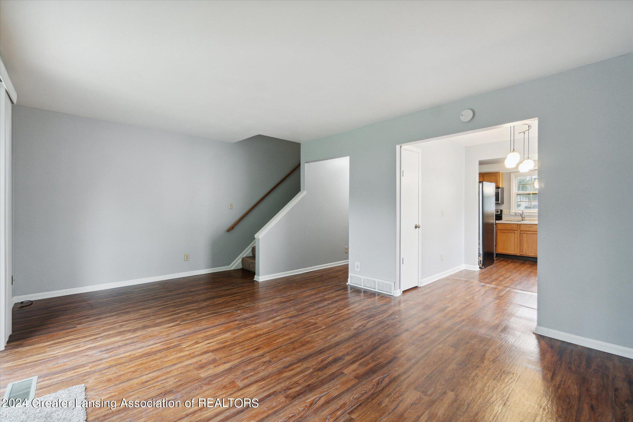 1659-1661 Haslett Road East Lansing, MI 48823 - Photo 15 of 38 13-1659-Haslett-Rd-East-Lansing-MI-48823