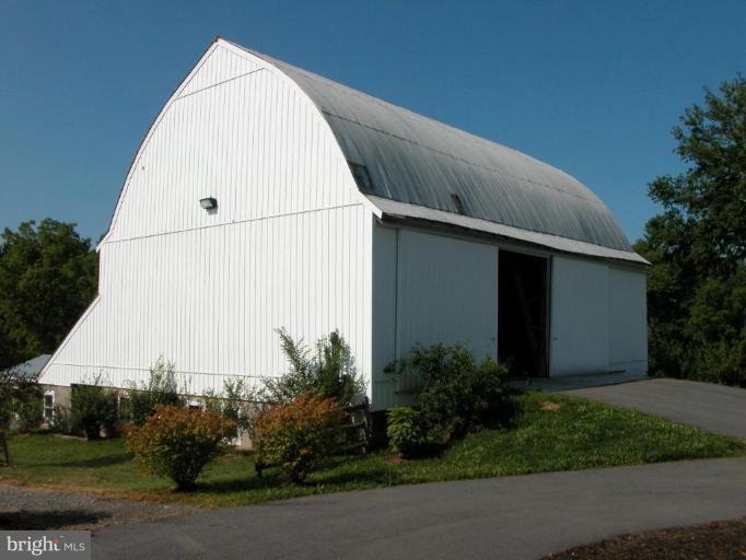 14025 Old Hanover Road Reisterstown, MD 21136 - Photo 5 of 18 Barn