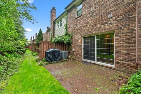 $339,900 | 1004 River Oaks Drive, Pittsburgh, PA 15215