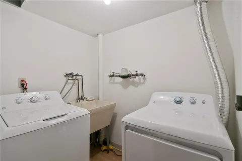 $339,900 | 1004 River Oaks Drive, Pittsburgh, PA 15215