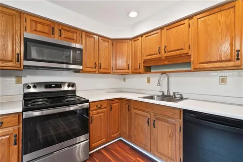 $339,900 | 1004 River Oaks Drive, Pittsburgh, PA 15215
