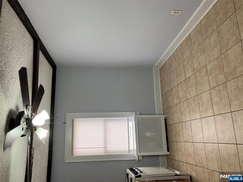 490 Washington Avenue, Unit 2 Ridgefield, NJ 07657 - Photo 2 of 13