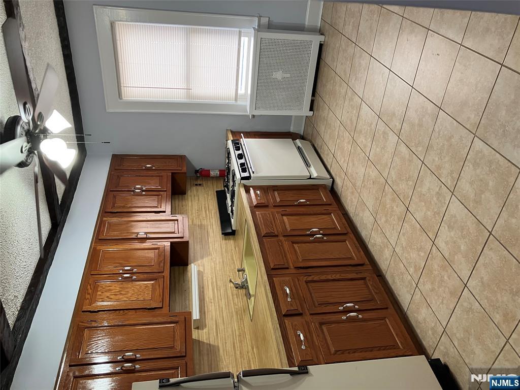 490 Washington Avenue, Unit 2 Ridgefield, NJ 07657 - Photo 7 of 13