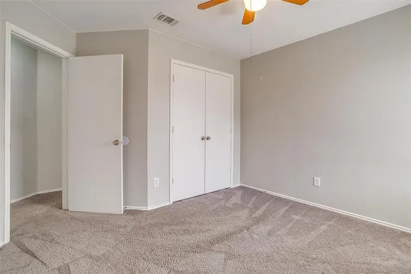 $2,300 | 927 Simon Drive, Cedar Hill, TX 75104