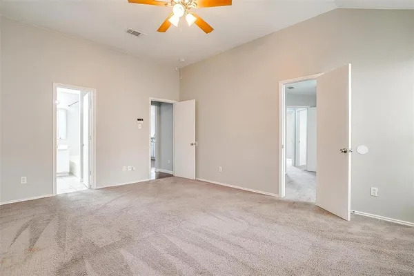 $2,300 | 927 Simon Drive, Cedar Hill, TX 75104