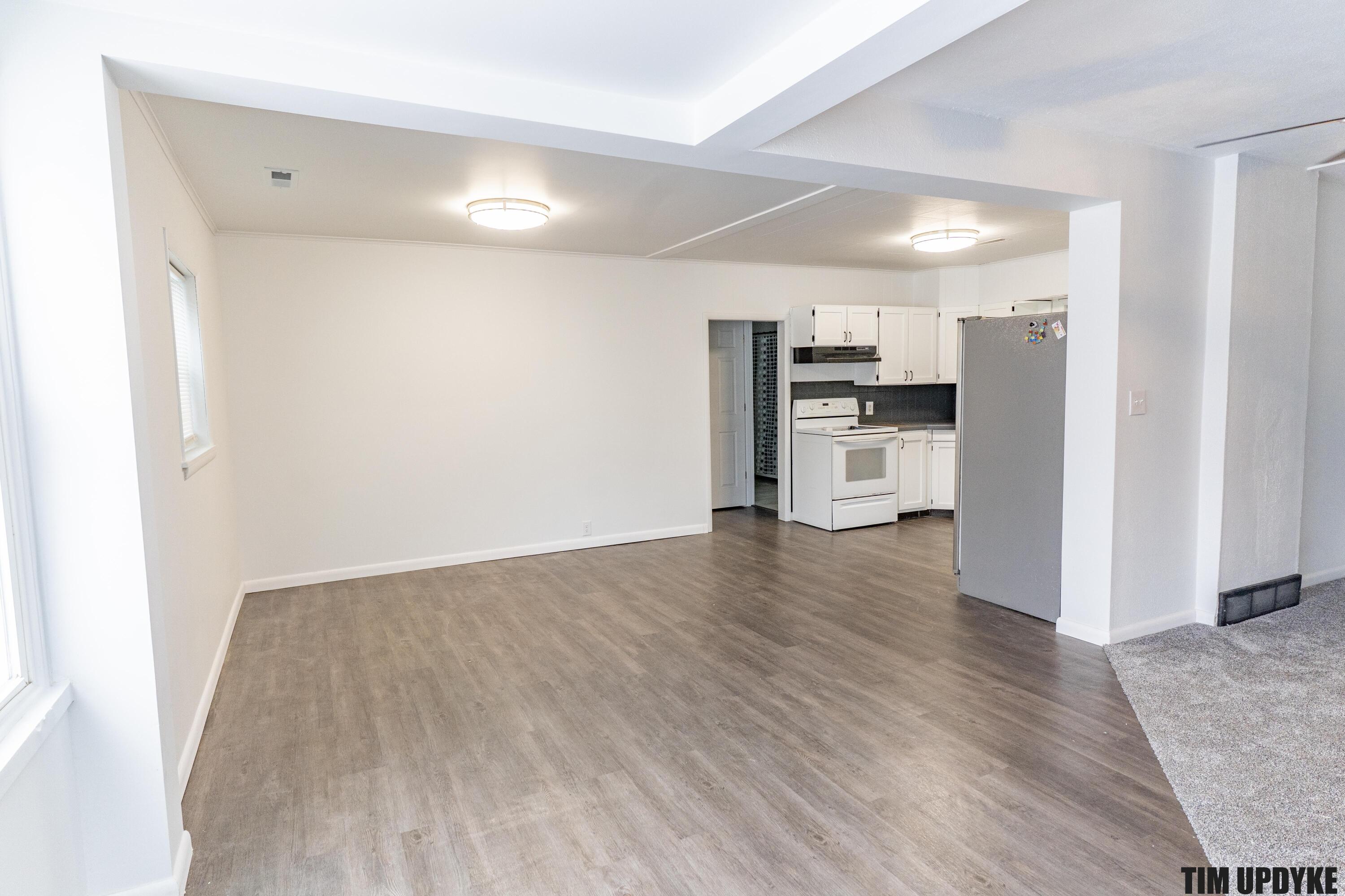 4015 Heights Ravenna Road Fruitport, MI 49415 - Photo 2 of 30 DSC05597