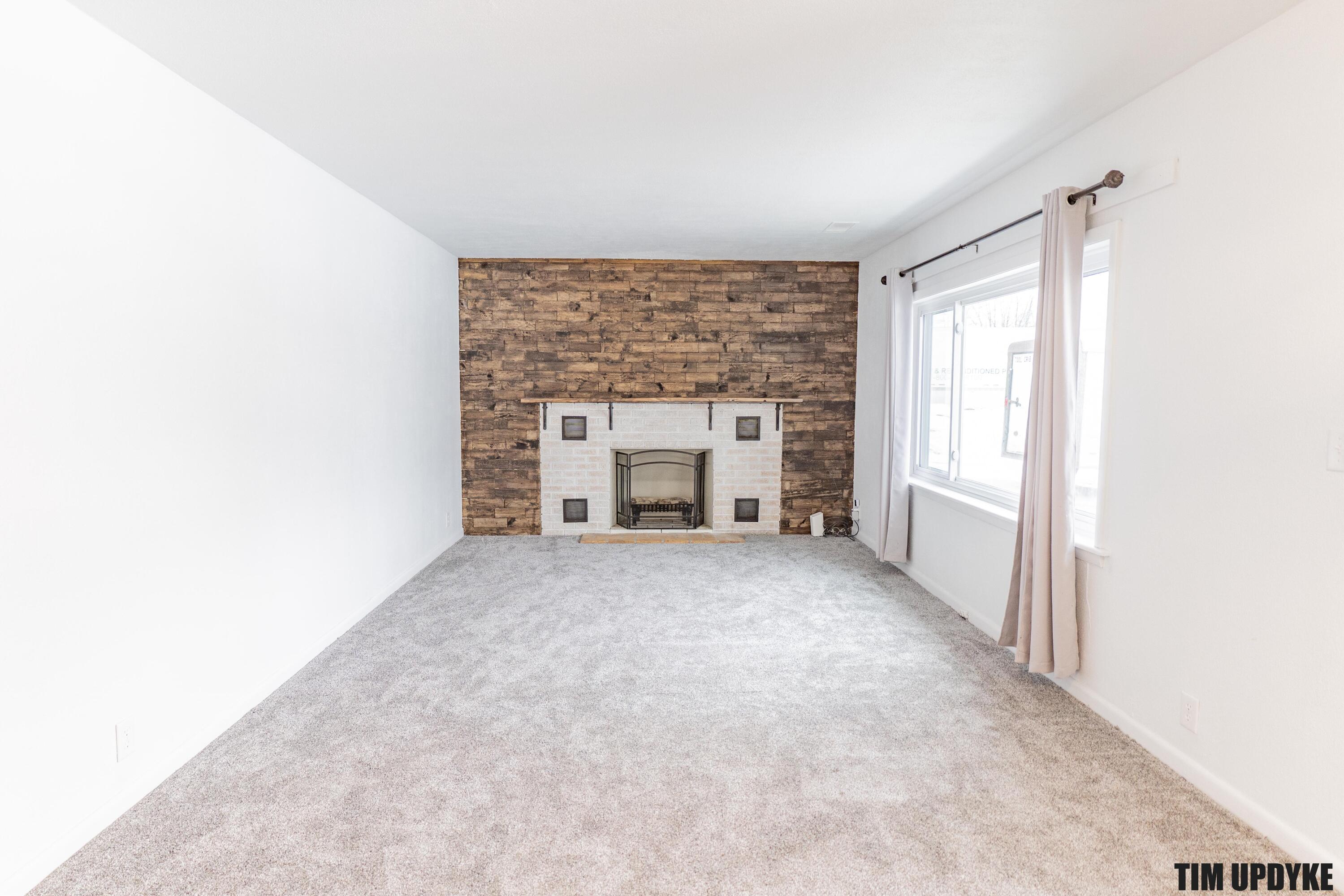 4015 Heights Ravenna Road Fruitport, MI 49415 - Photo 9 of 30 DSC05606