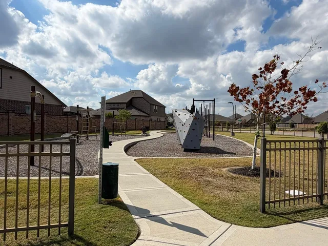 $2,800 | 12806 Crombie Drive, Humble, TX 77346