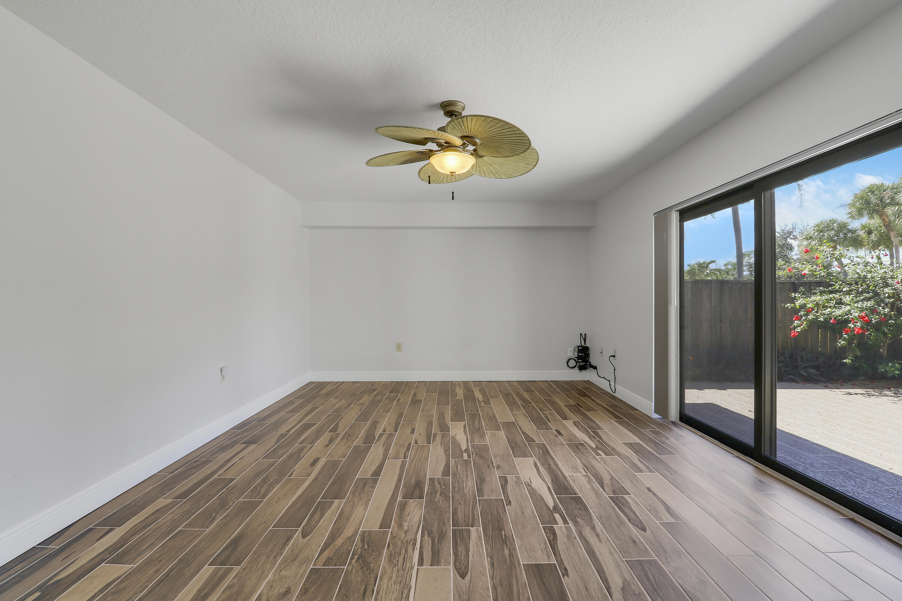 2324 23rd Court, Unit 55D Jupiter, FL 33477 - Photo 11 of 41 Living Room