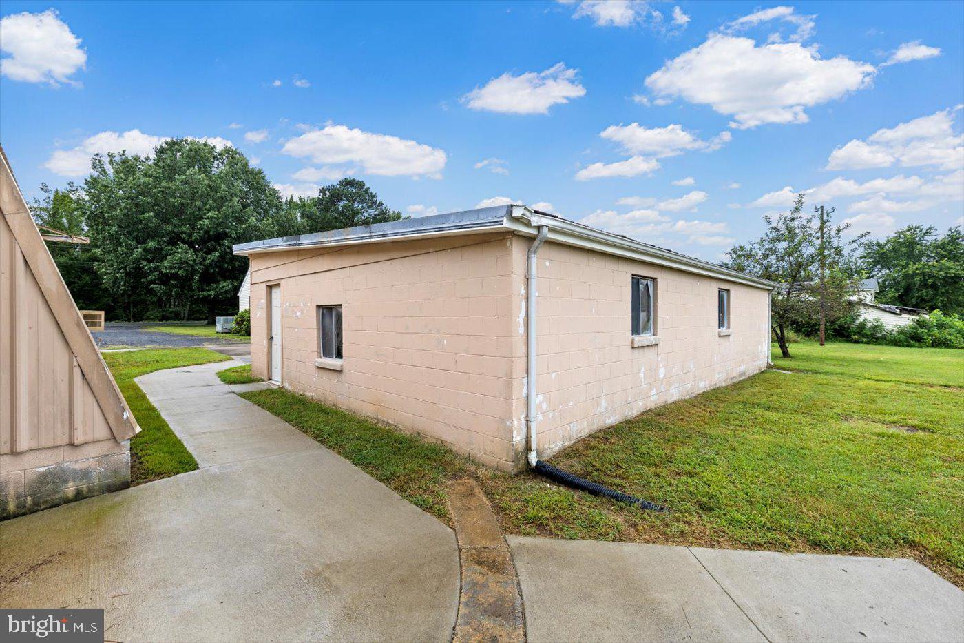 110 Longfield Road Colonial Beach, VA 22443 - Photo 36 of 40 a view of a house with backyard