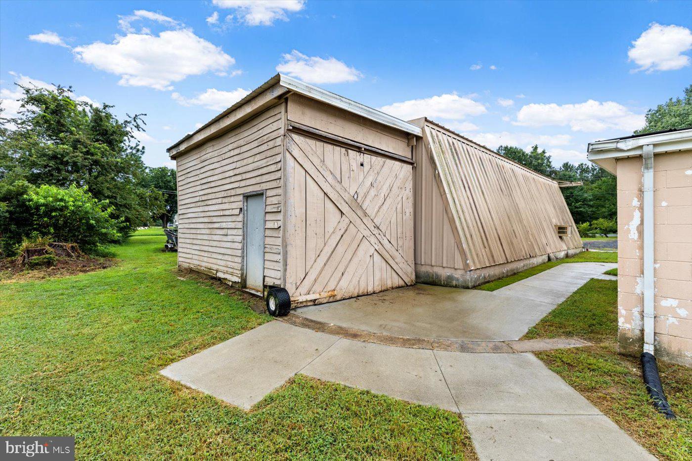 110 Longfield Road Colonial Beach, VA 22443 - Photo 37 of 40 a view of a house with backyard
