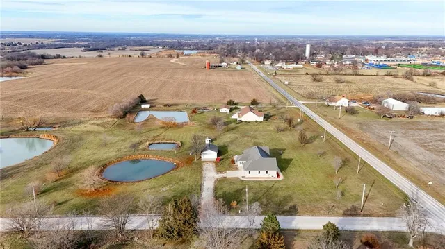 $489,900 | 1303 Southwest 500th Road, Holden, MO 64040