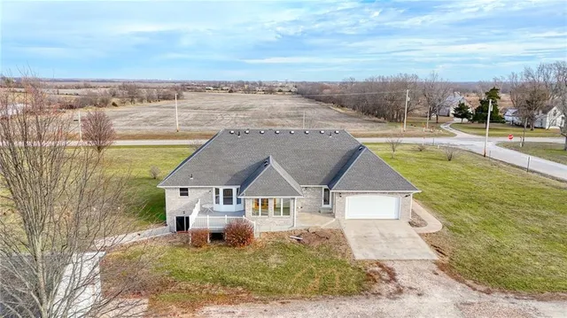 $489,900 | 1303 Southwest 500th Road, Holden, MO 64040