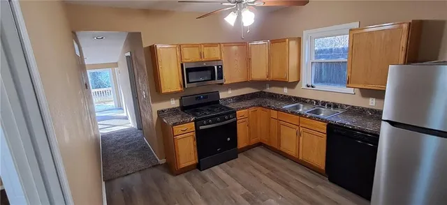 $1,200 | 512 Shady Avenue, St. Joseph, MO 64505