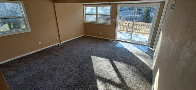 $1,200 | 512 Shady Avenue, St. Joseph, MO 64505