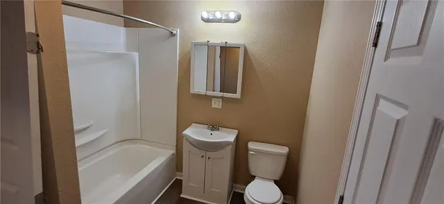 $1,200 | 512 Shady Avenue, St. Joseph, MO 64505