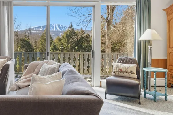 $735,000 | 5 Wall Street, Winhall, VT 05340