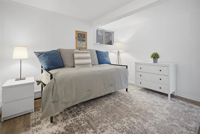 $735,000 | 5 Wall Street, Winhall, VT 05340