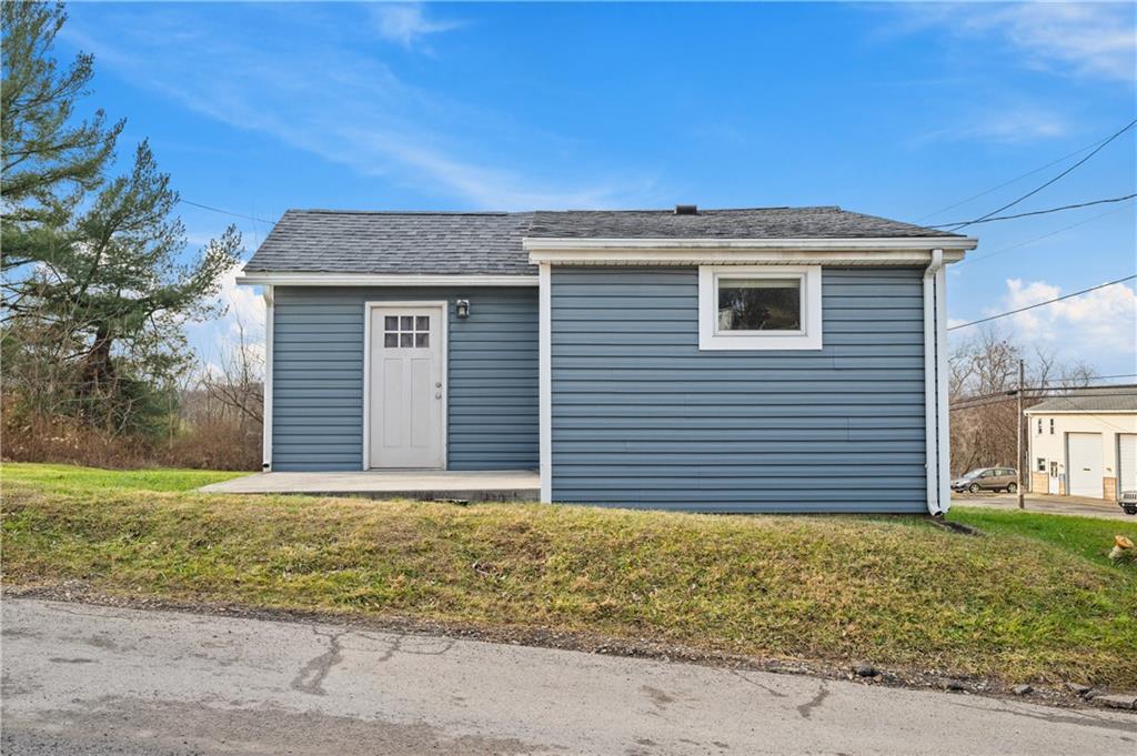 28 McKinstry Hill Road Apollo, PA 15613 - Photo 2 of 30