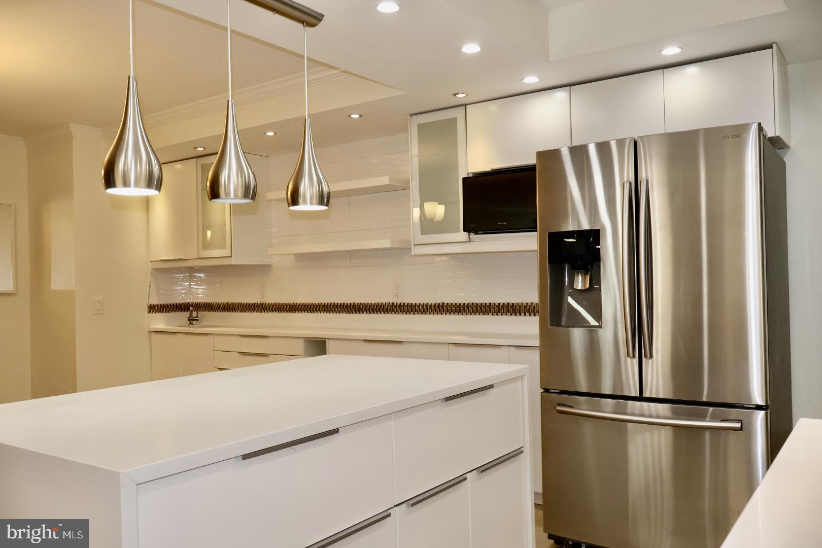 6101 Edsall Road, Unit 207 Alexandria, VA 22304 - Photo 11 of 41