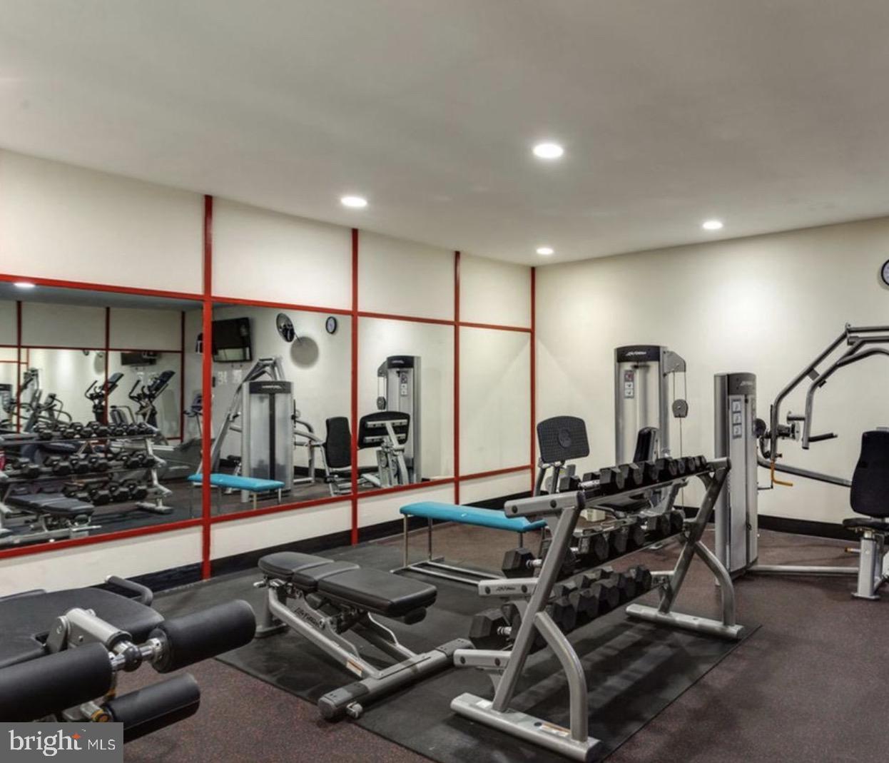 6101 Edsall Road, Unit 207 Alexandria, VA 22304 - Photo 28 of 41