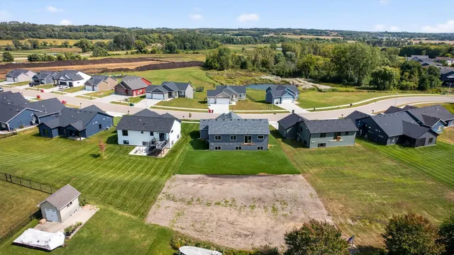 $479,900 | 239 Stonelake Drive Southeast, Rochester, MN 55904