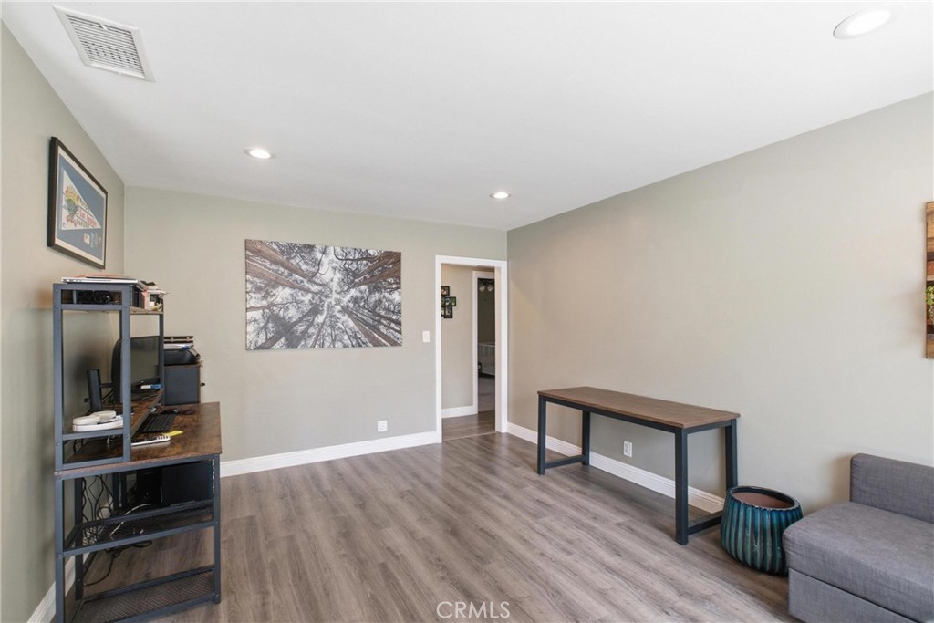 3403 Roxanne Avenue Long Beach, CA 90808 - Photo 17 of 22