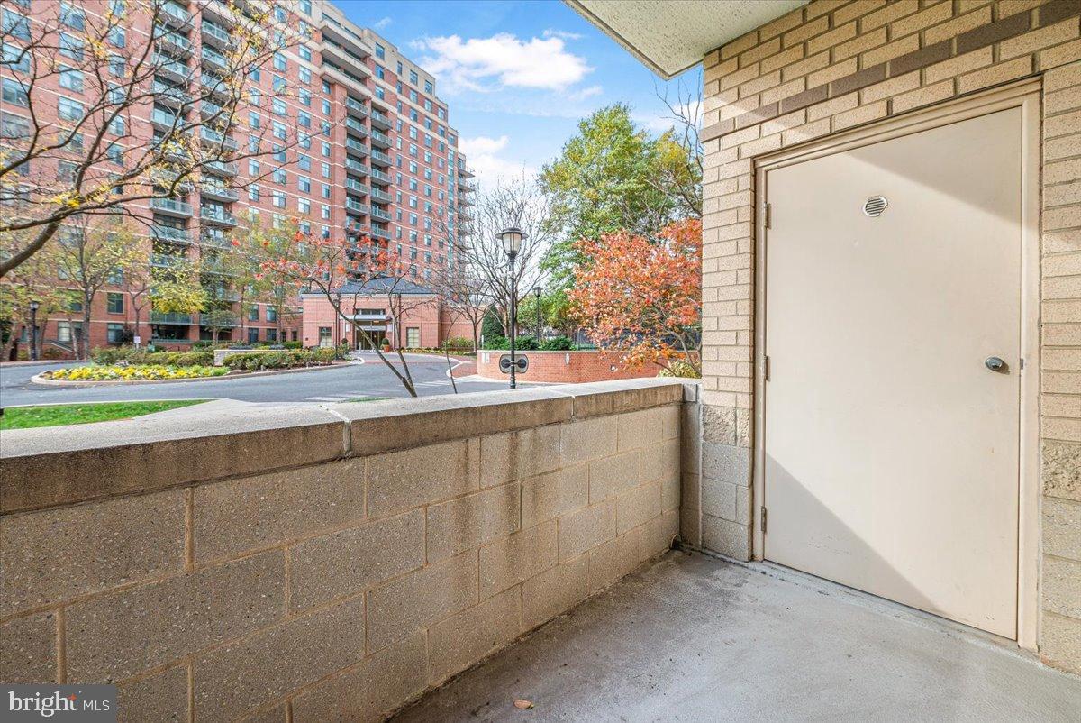 11710 Old Georgetown Road, Unit 121 North Bethesda, MD 20852 - Photo 17 of 35