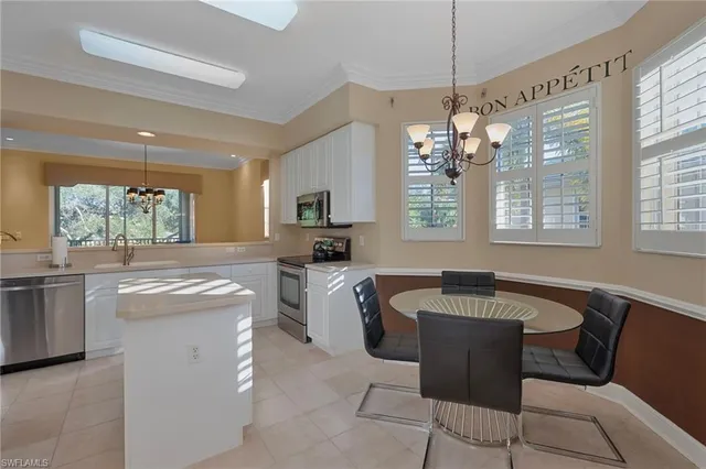 $625,000 | 642 Vintage Reserve Circle, Unit 3D, Naples, FL 34119