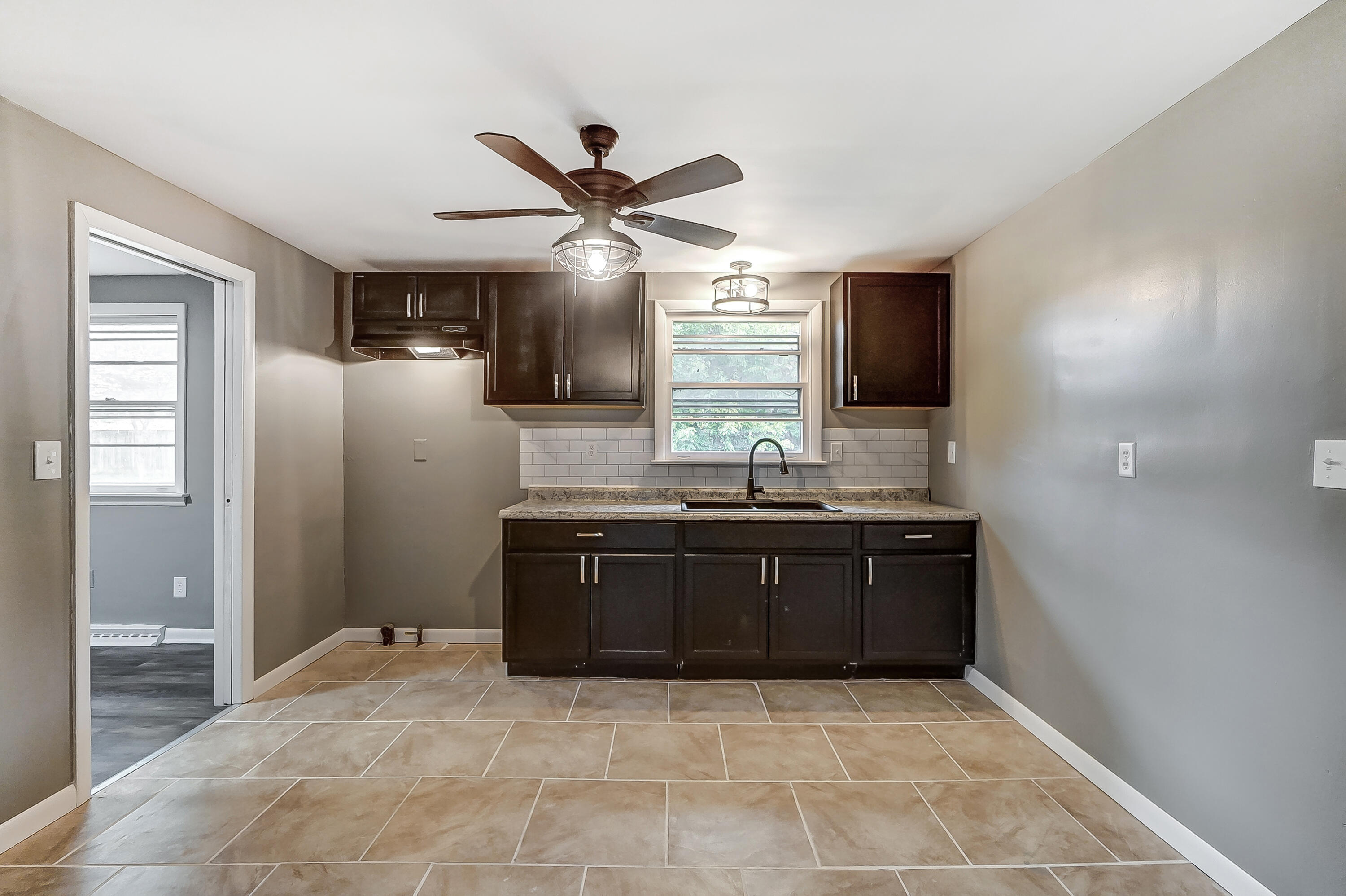 1450 Moorefield Road Springfield, OH 45503 - Photo 7 of 29