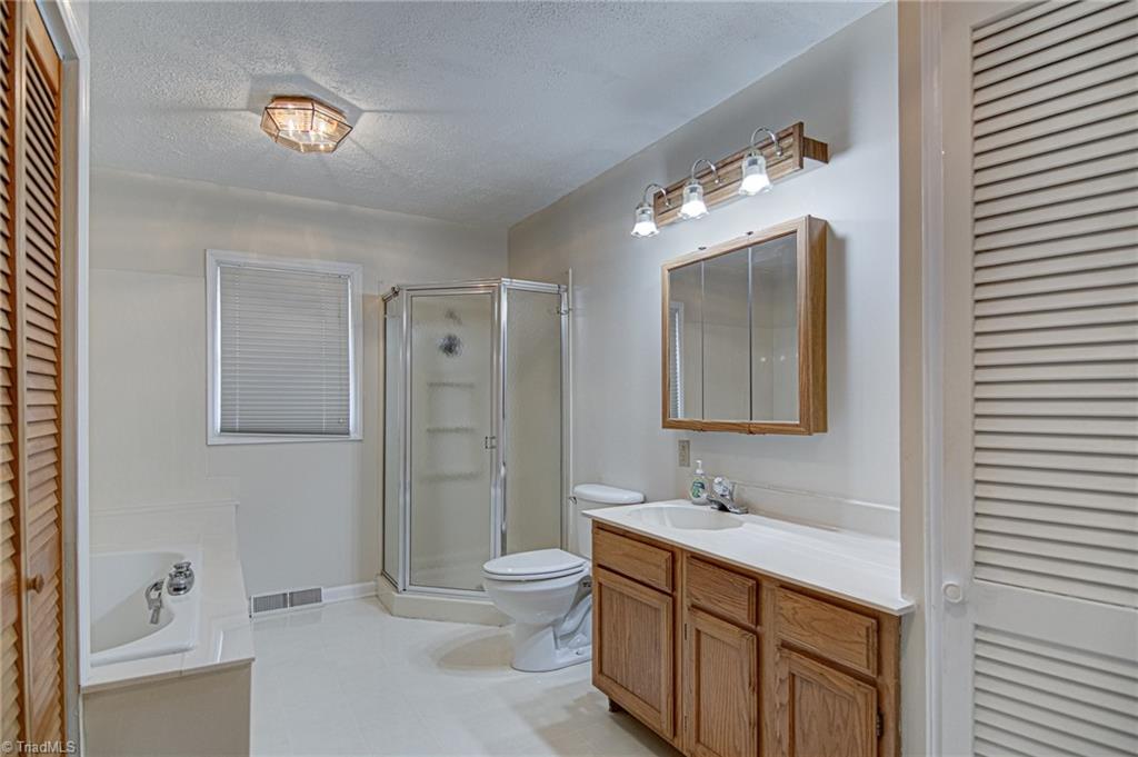 8495 Reynolda Road Pfafftown, NC 27040 - Photo 20 of 37 Gallery Image 20