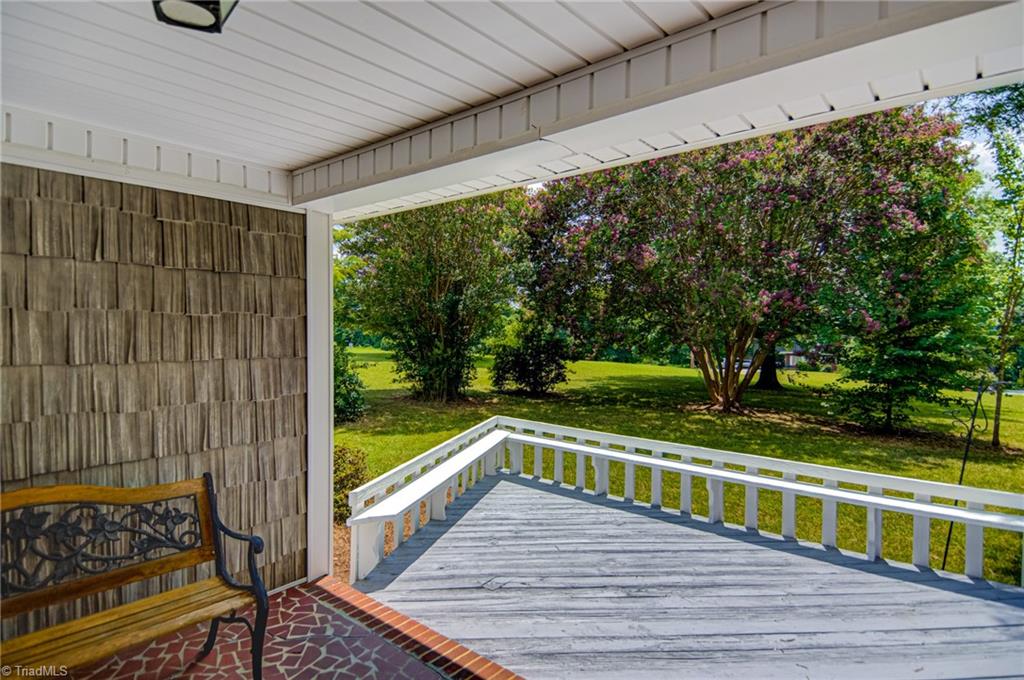 8495 Reynolda Road Pfafftown, NC 27040 - Photo 4 of 37 Gallery Image 4