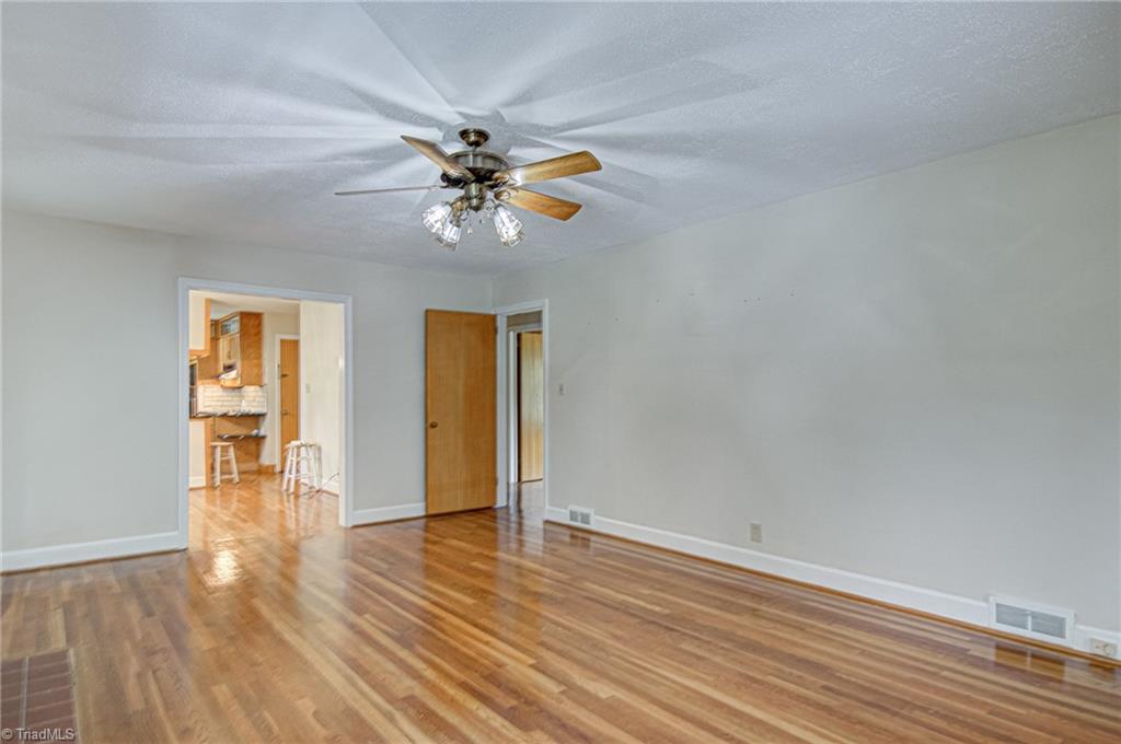 8495 Reynolda Road Pfafftown, NC 27040 - Photo 7 of 37 Gallery Image 7