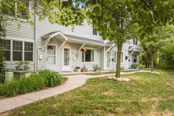 $377,000 | 715 Lake Avenue, Unit B, Traverse City, MI 49684