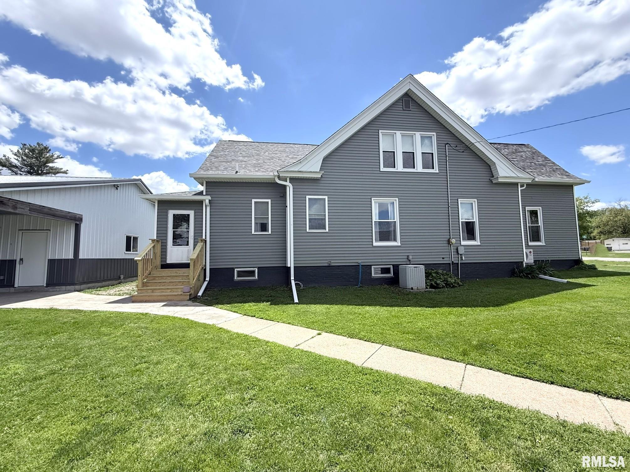 109 East West Street Oneida, IL 61467 - Photo 6 of 69