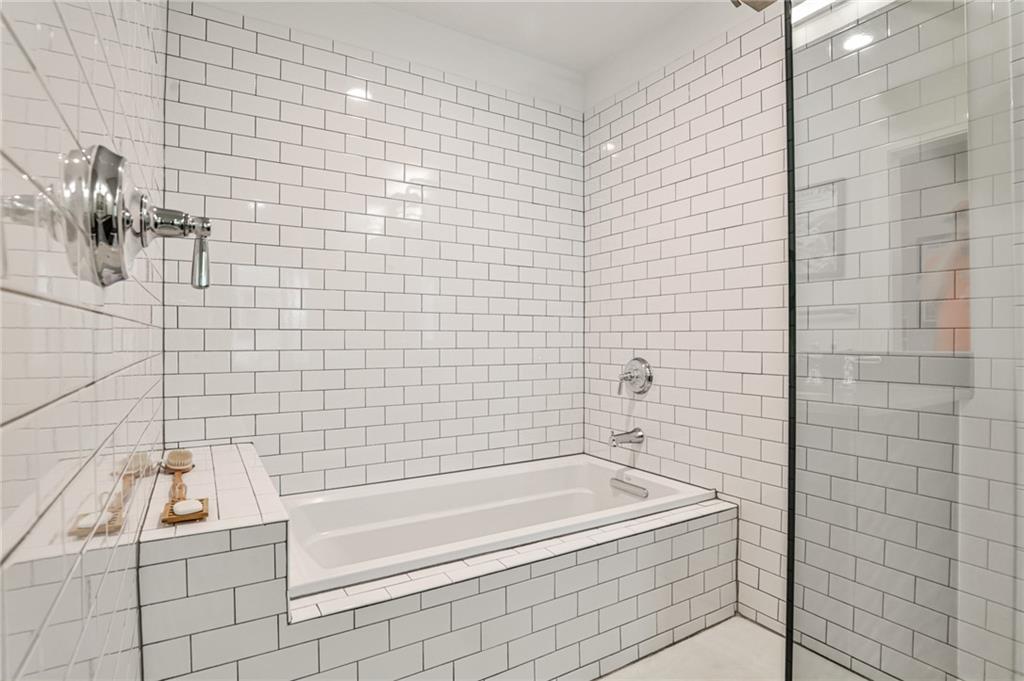 1100 Howell Mill Road Northwest, Unit 614 Atlanta, GA 30318 - Photo 15 of 34