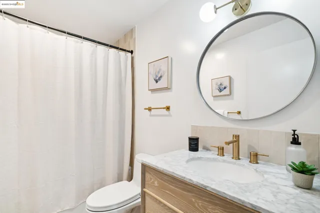 $599,000 | 325 Vernon Street, Unit 103, Oakland, CA 94610