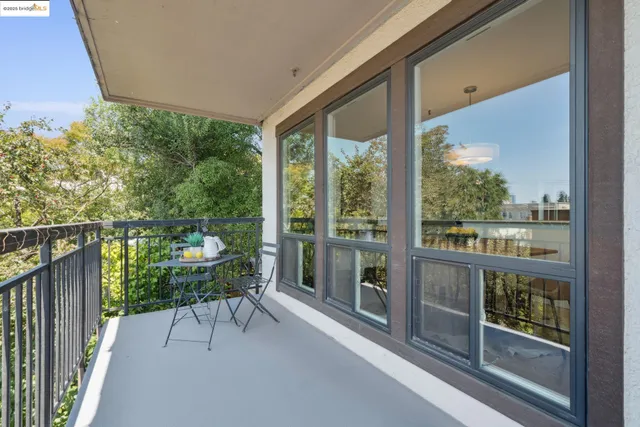 $599,000 | 325 Vernon Street, Unit 103, Oakland, CA 94610